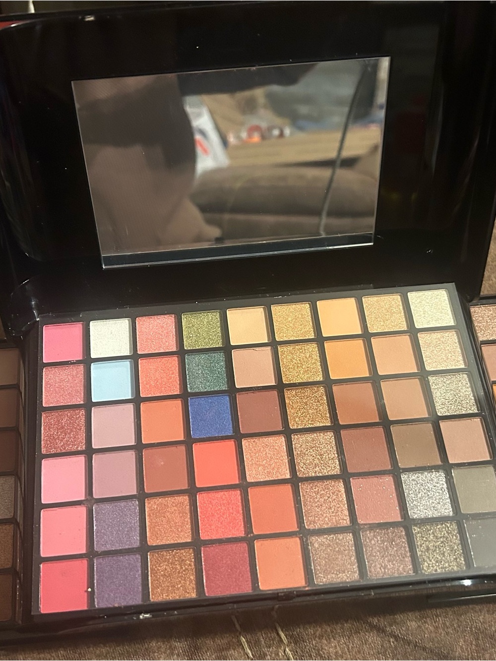 Neutral & Bold Women’s Eyeshadow Palette – Pinks, Golds & Blues